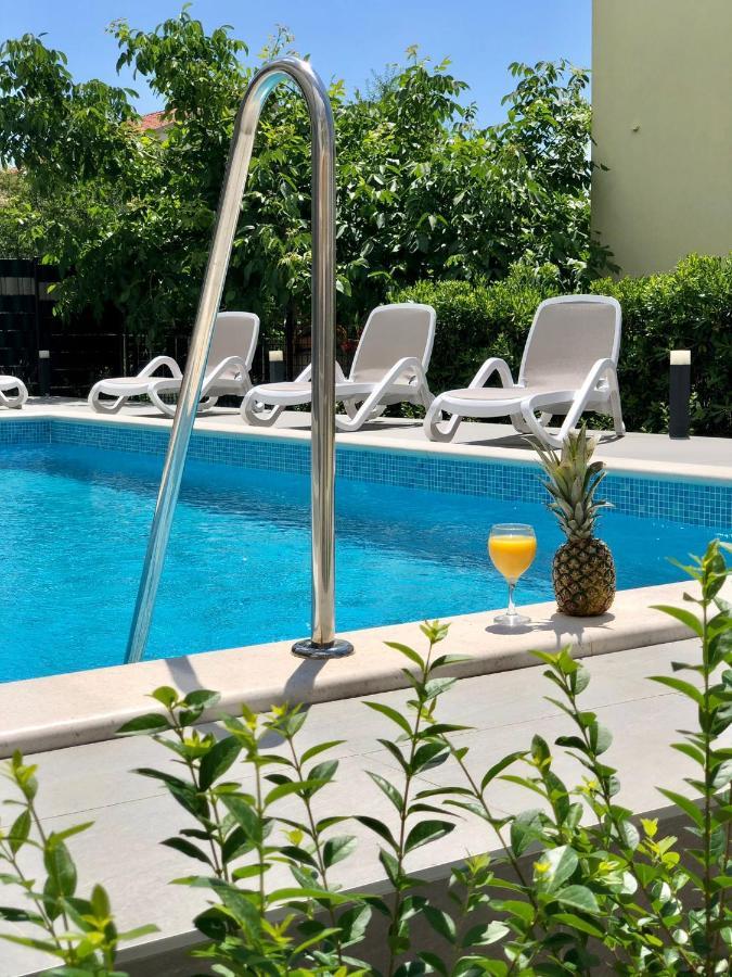 Seka With A Pool Apartment Kastela