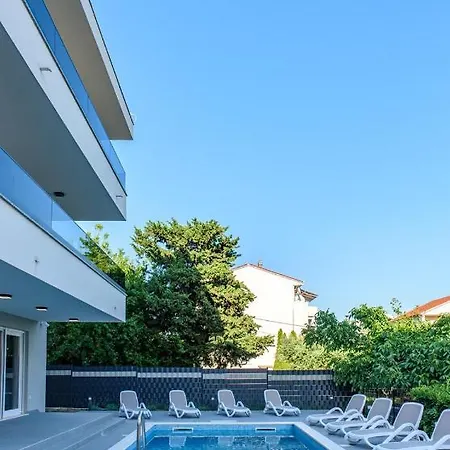 Seka Apartments With A Pool Kaštela Exterior foto
